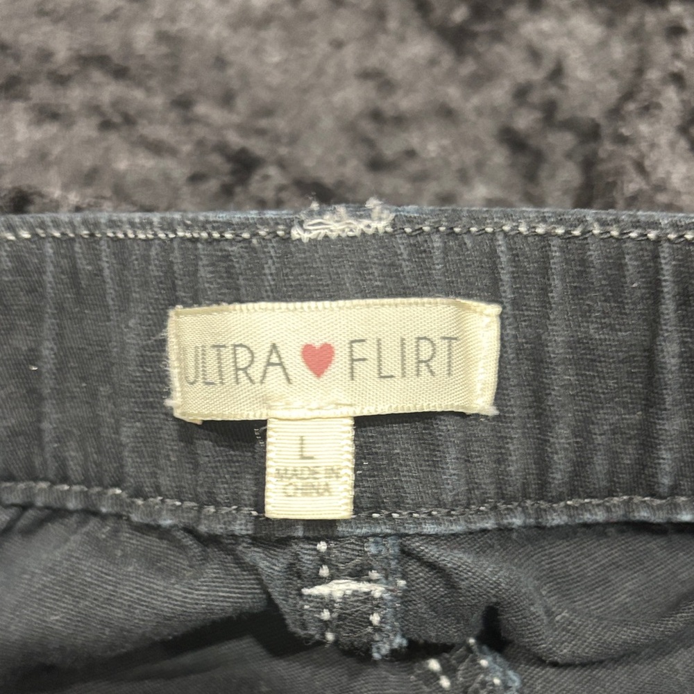 Black Ultra Stretchy Juniors Cargo Pants with White Stitching - Picture 3 of 8